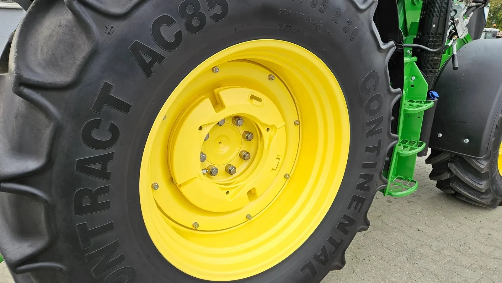 John Deere 6150M — foto 16