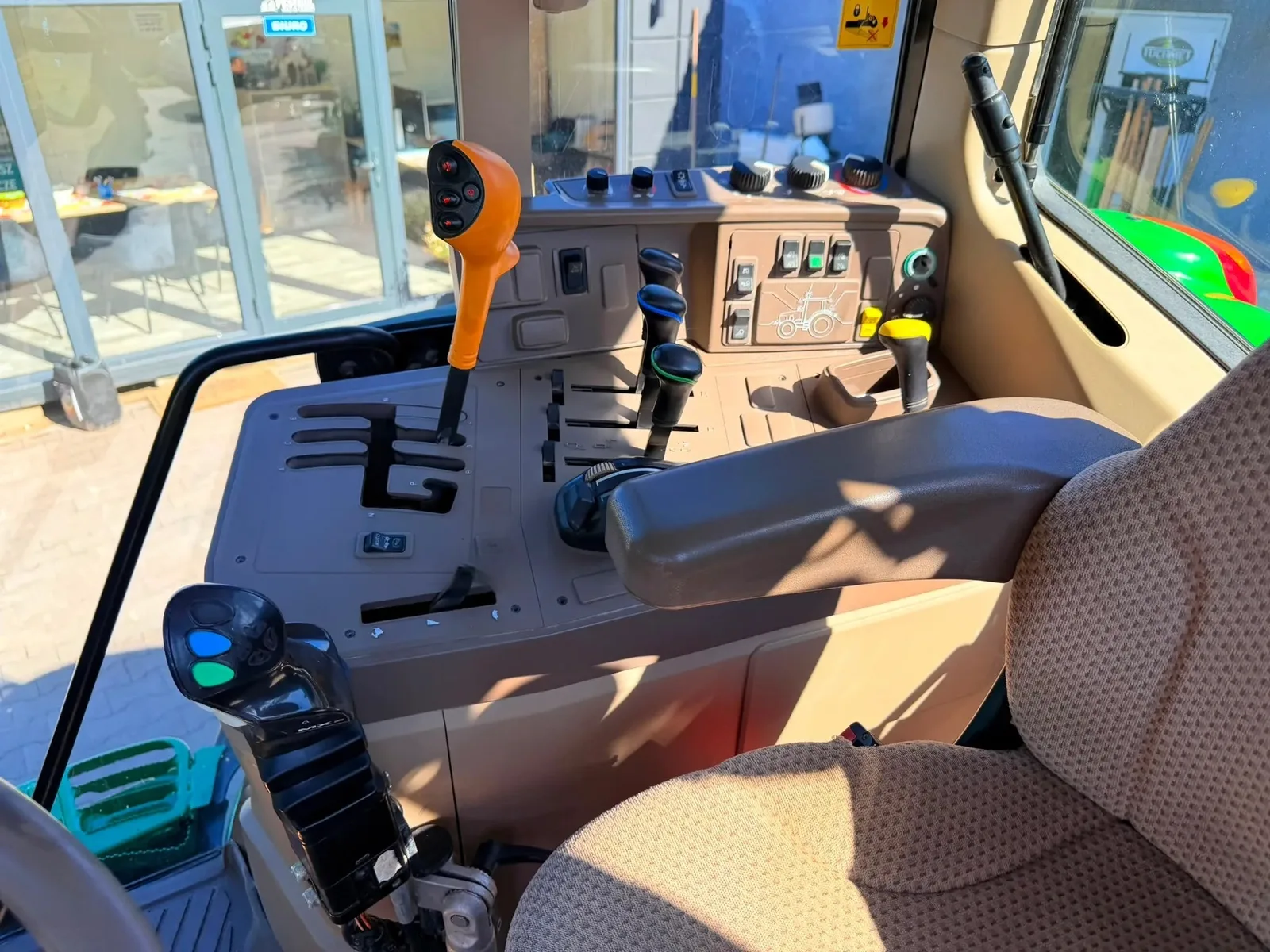 John Deere 6170M — foto 17