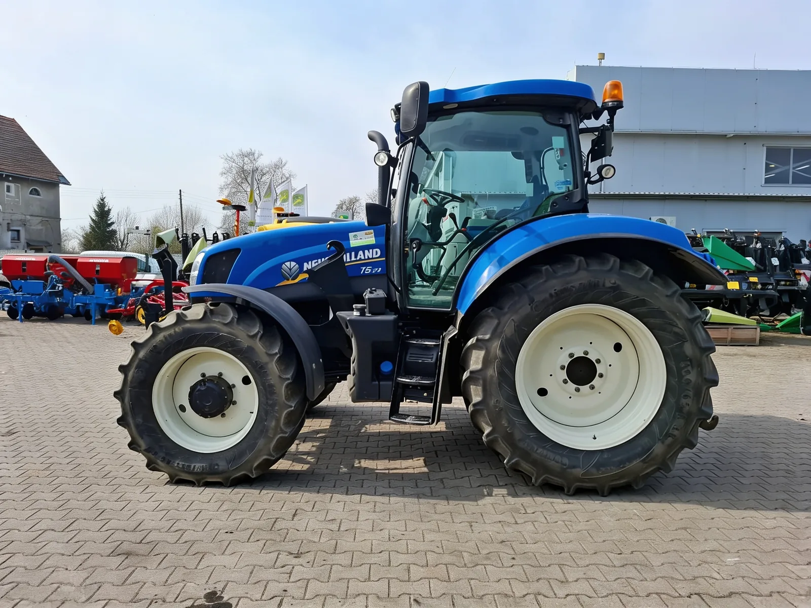 New Holland T6.175 — foto 1
