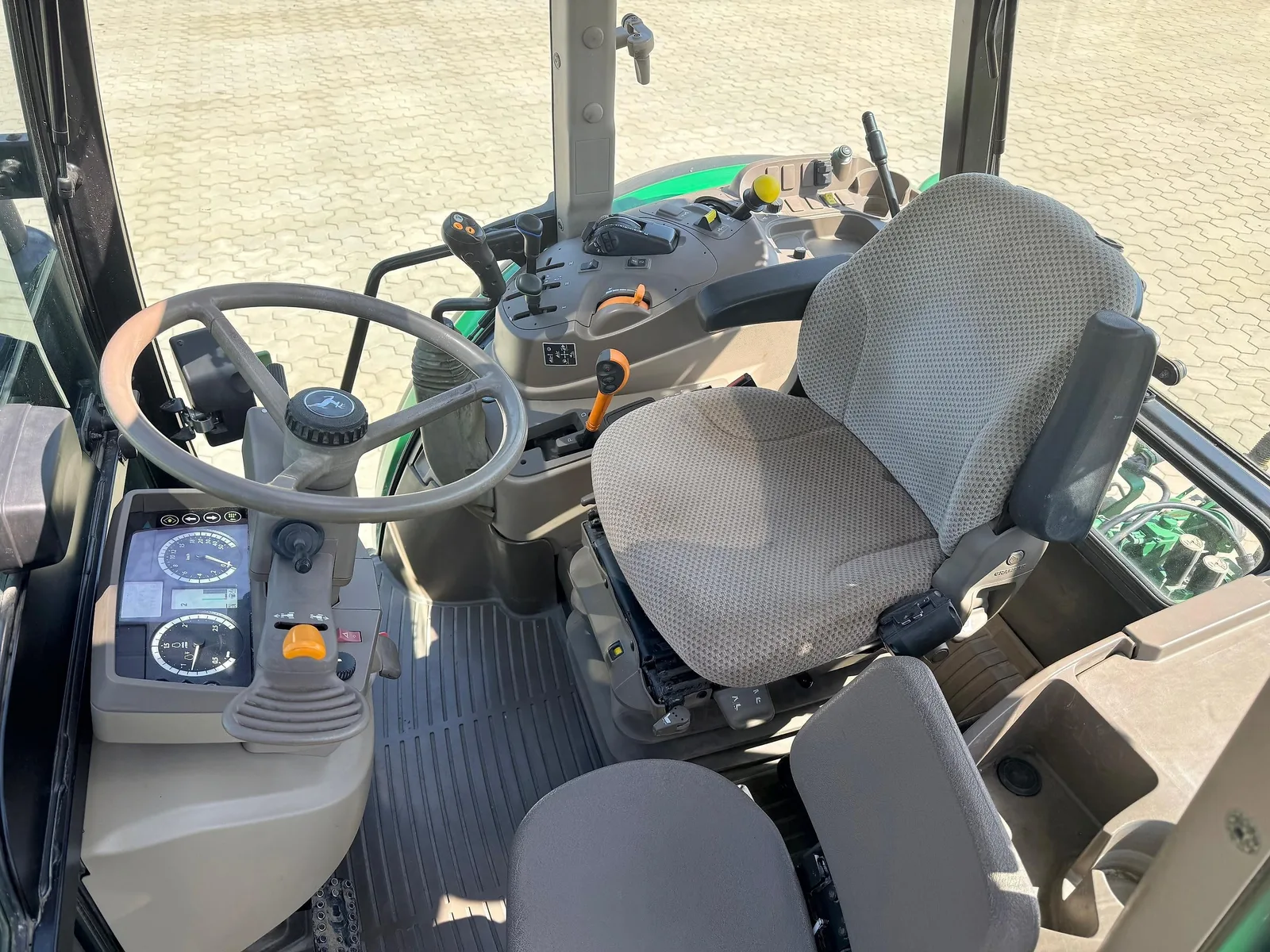 John Deere 6095MC — foto 10