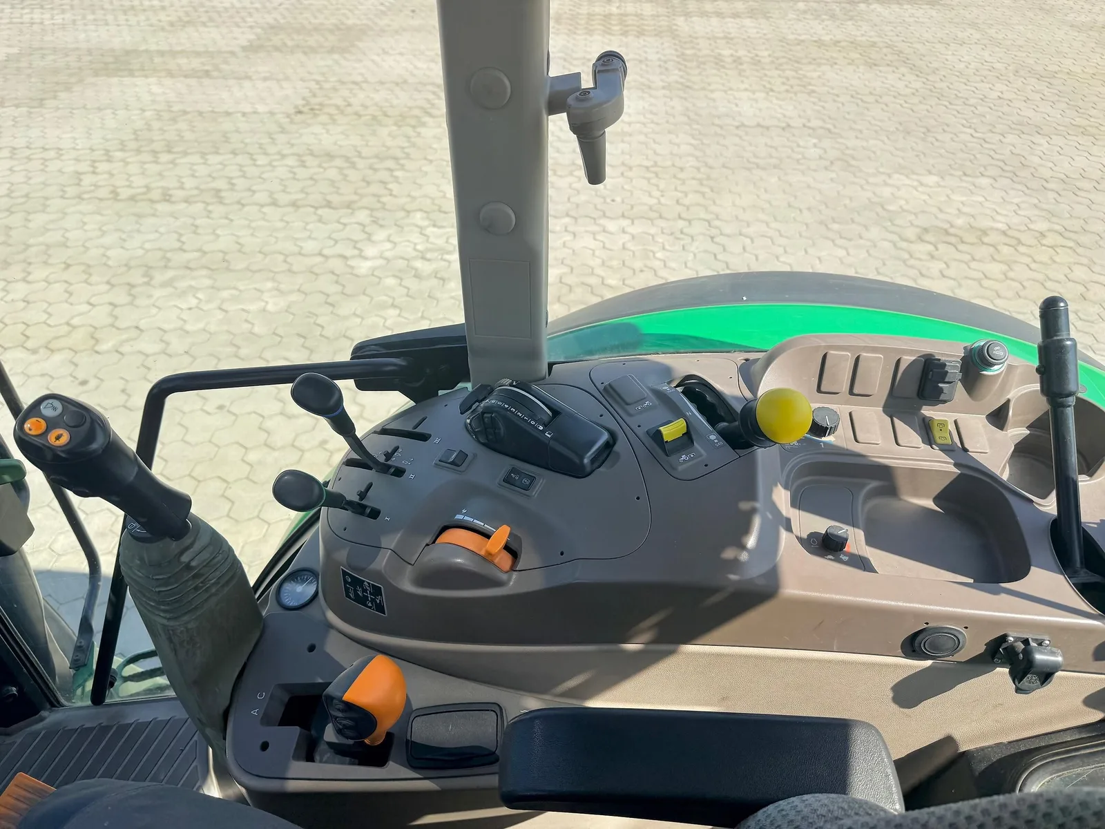 John Deere 6095MC — foto 11