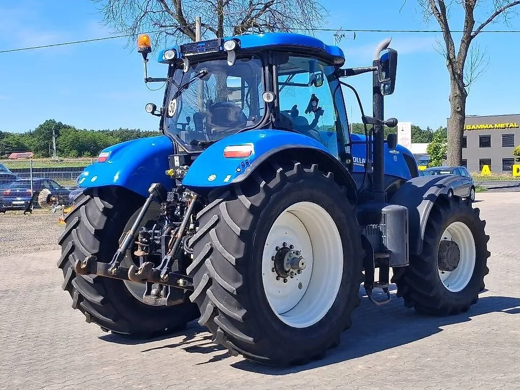 New Holland T7.220 — foto 4