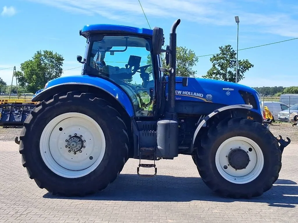 New Holland T7.220 — foto 5