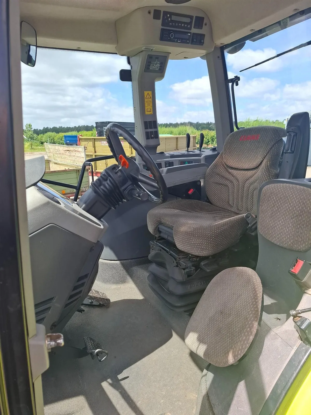 Claas Arion 640 — foto 9