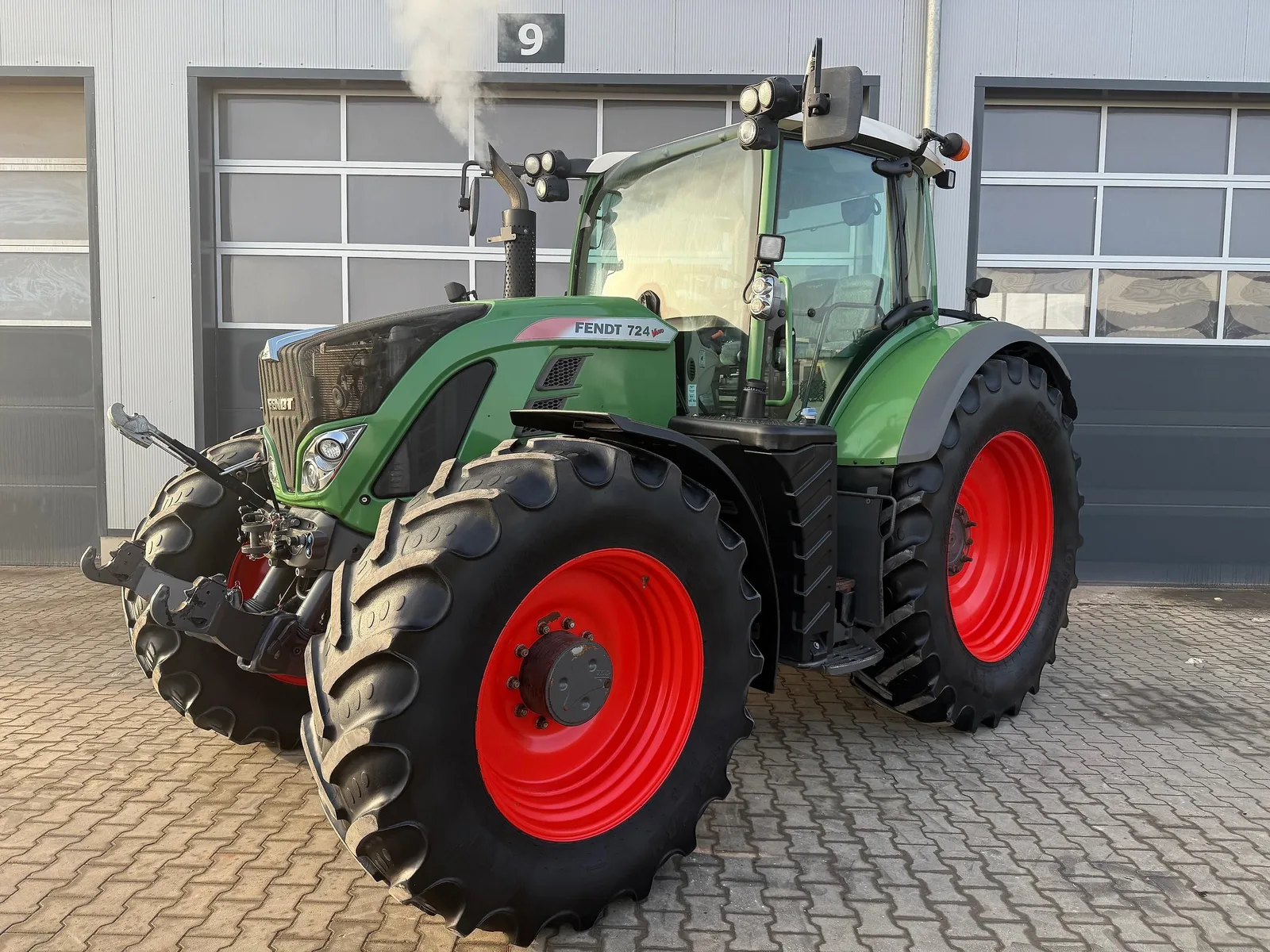 Fendt 724 Vario S4 ProfiPlus — foto 1