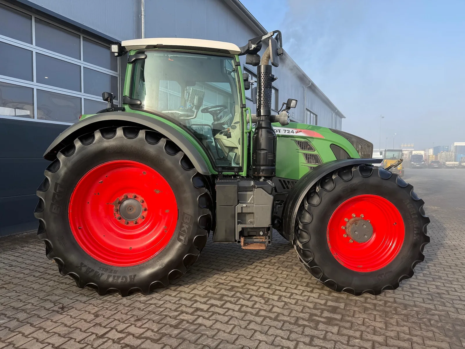 Fendt 724 Vario S4 ProfiPlus — foto 8