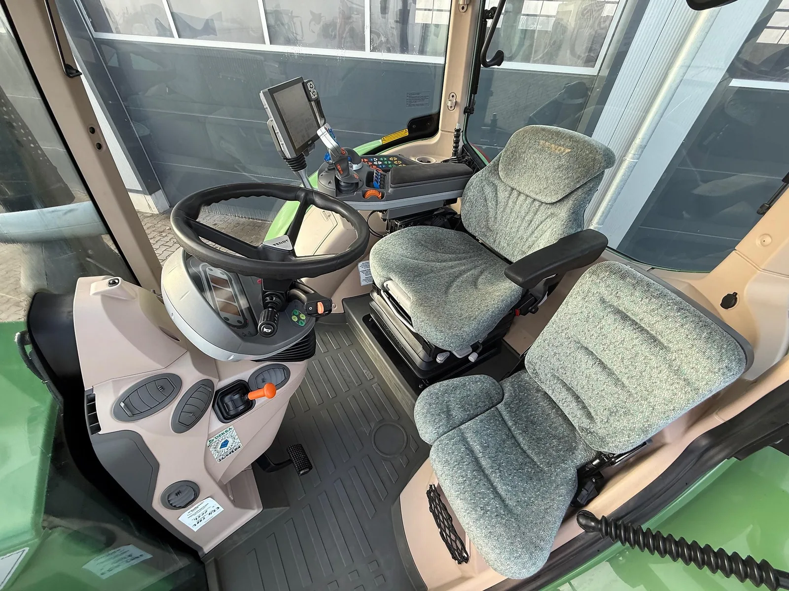 Fendt 724 Vario S4 ProfiPlus — foto 19