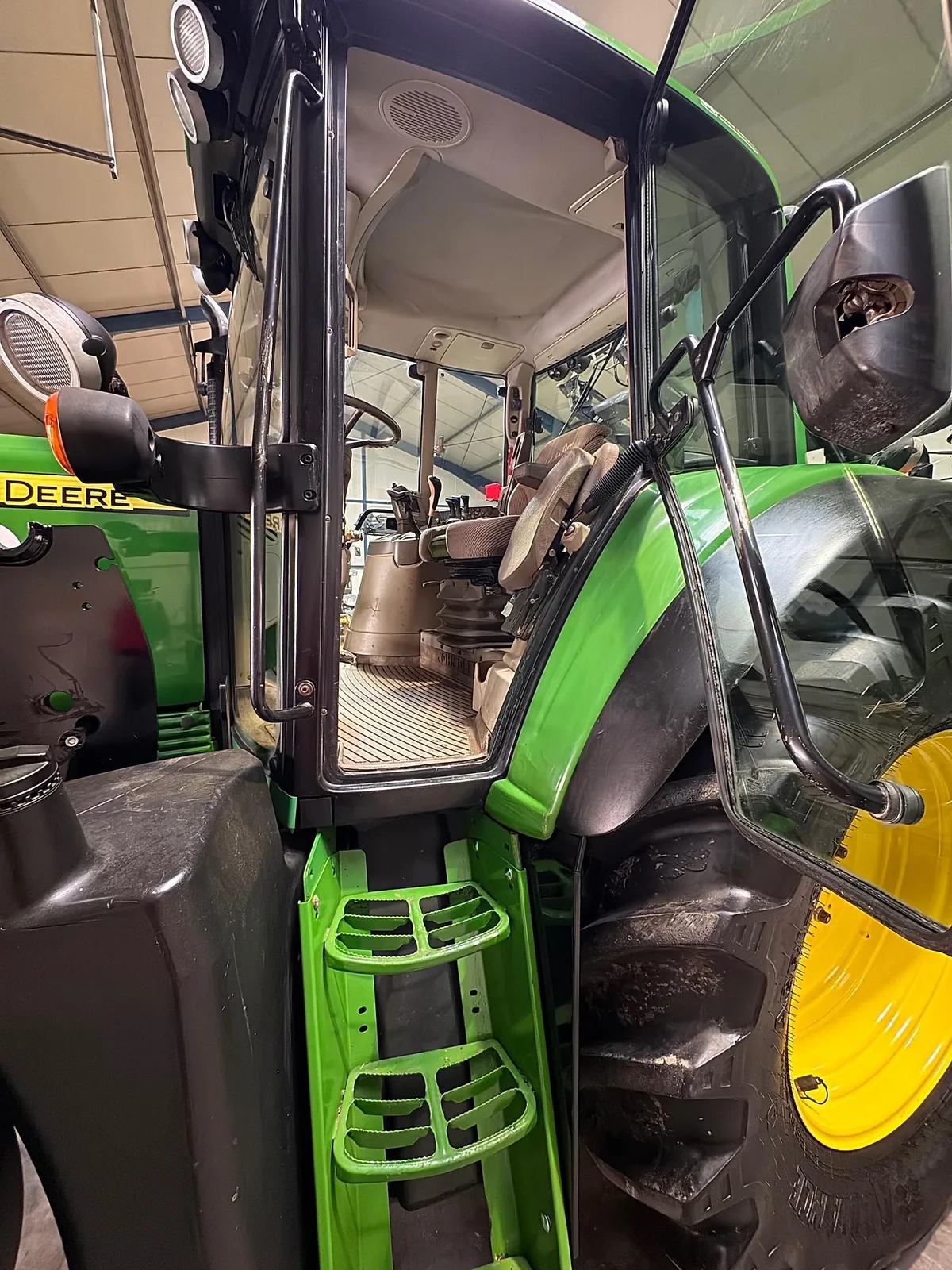 John Deere 6930 Premium — foto 16