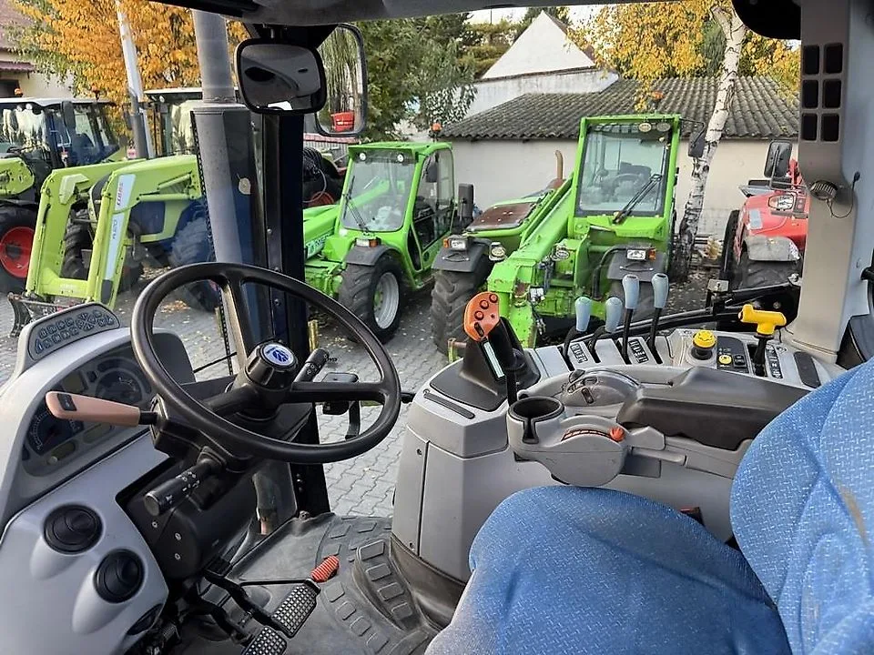 New Holland T6070 PowerCommand — foto 12