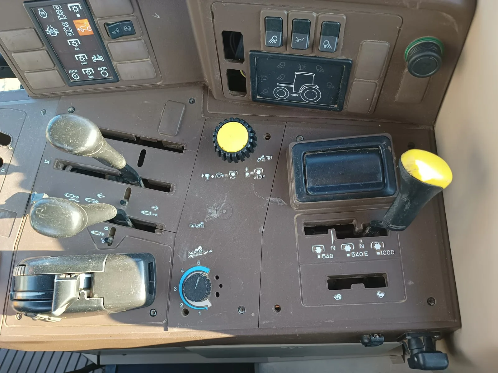 John Deere 6410 — foto 23